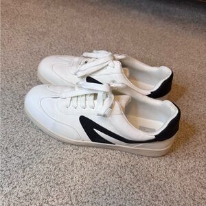 Dolce vitas size 10